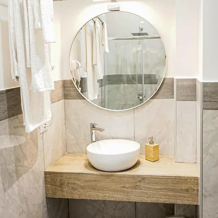 Gimondo's House Bed & Breakfast